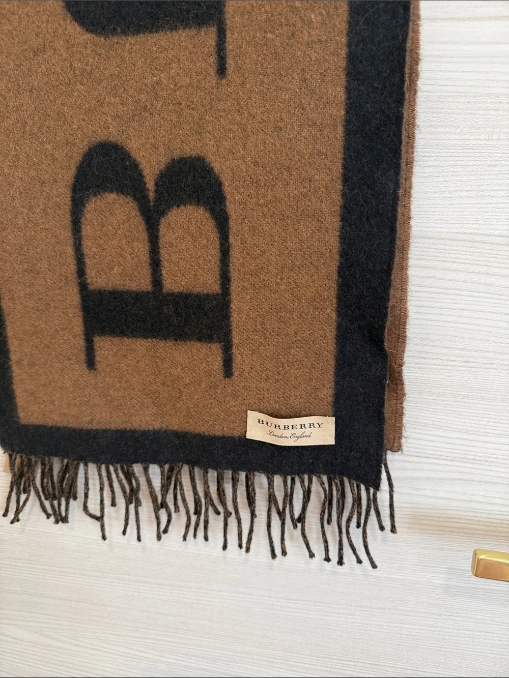 Burberry Logo 100% Cashmere Scarf Camel Black Fringe